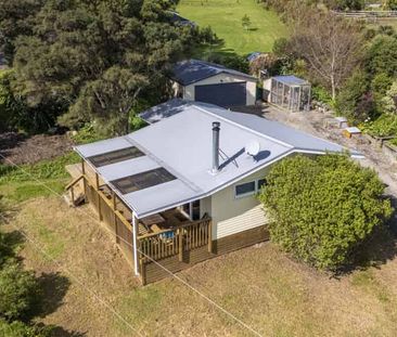 Private 2 Bed + Garage & Workroom - Helensville - Photo 4