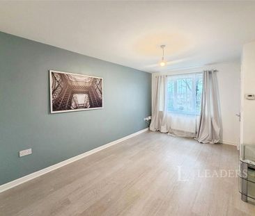 2 bedroom semi-detached house to rent - Photo 3