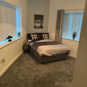 1 bedroom in a house share to rent - Photo 2