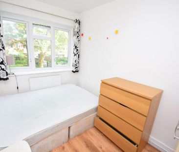 3 bedroom apartment to rent - Photo 5