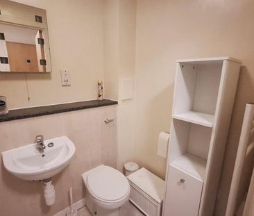 Studio to rent - Photo 5
