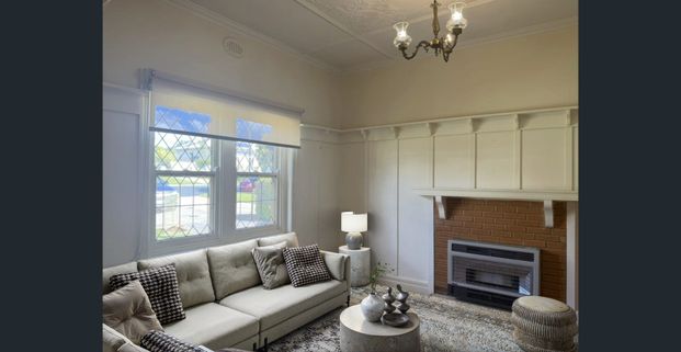 Charming 2-Bedroom Home - Close to Bendigo Hospital - Photo 1