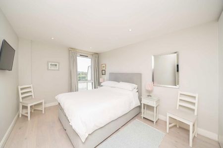 1 Bed Flat, Plough Road, SW11 - Photo 3