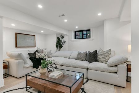 For Lease - 111 Roxborough Drive, Toronto, Ontario - Photo 5