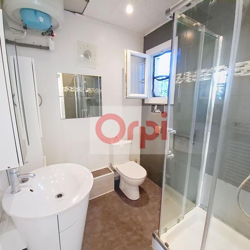 Location Appartement 1 pièce 32m² ST LAURENT DU VAR 06700 - Photo 1