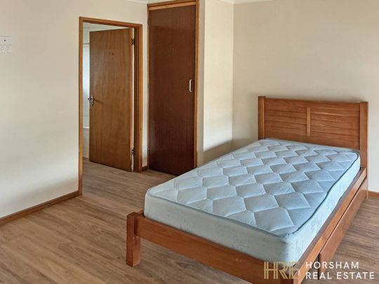 Neat 1 Bedroom Unit - Photo 1