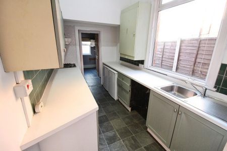 2 bedroom terraced house to rent - Photo 5