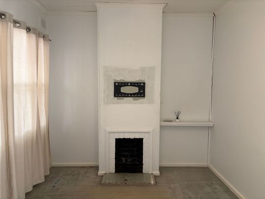 Charming 3-Bedroom Home in Elizabeth North! - Photo 1