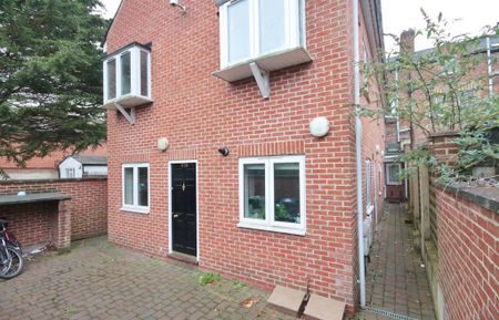 3 bedroom apartment to rent - Photo 3