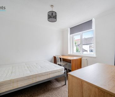 4 bedroom terraced house to rent - Photo 5