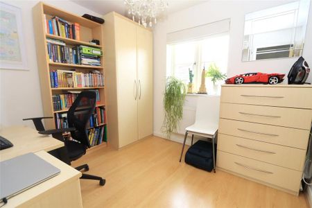 4 bedroom terraced house to rent - Photo 3