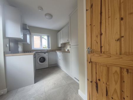 3 bedroom semi-detached house to rent - Photo 4