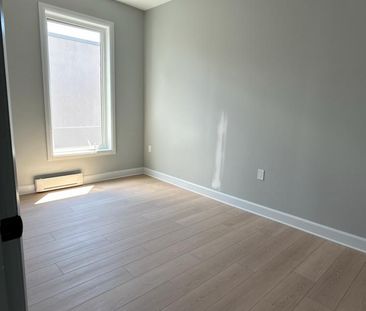 93 Henderson Avenue, Ottawa, ON, Canada - Photo 1