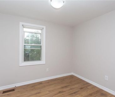 For Lease - 44 ST. PETER Street, St. Catharines, Ontario - Photo 5