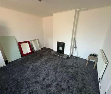 Slough, Berkshire, SL3 - Photo 2