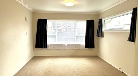 Big Brick home - Photo 4