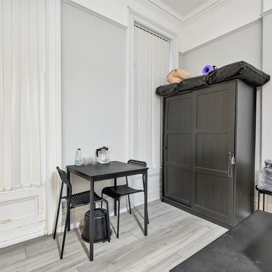 3B 6 Randal Park, BELFAST, BT9 6JJ - Photo 1