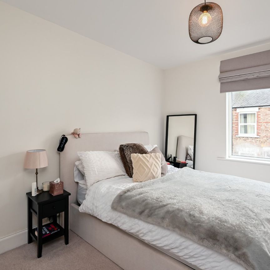 2 bedroom terraced house to rent - Photo 1