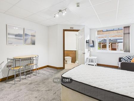 Studio to rent - Photo 4