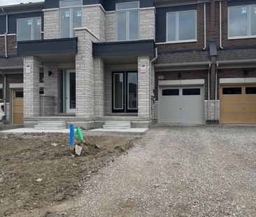 For Lease - 210 Sandels Avenue, Richmond Hill, Ontario - Photo 4