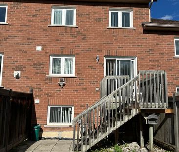 For Lease - 1588 South Parade Court Unit# 67, Mississauga, Ontario - Photo 3