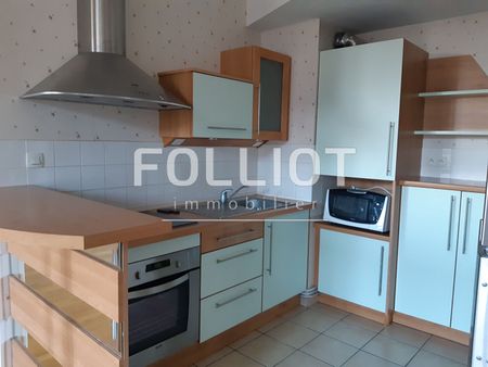 A louer : Appartement 4 pièces - Centre ville - Fougères - Photo 2