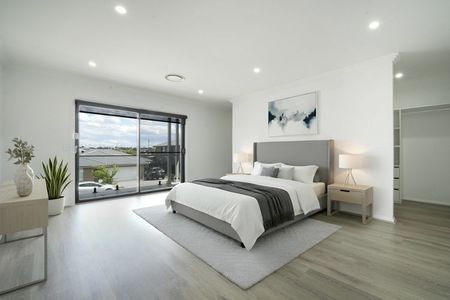 EXECUTIVE FAMILY HOME WITH MULTIPLE LIVING AREAS !!! - Photo 4