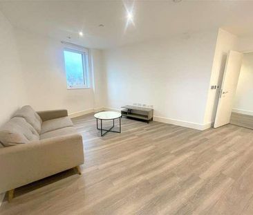 Healum Avenue, Southall, UB2 - Photo 2