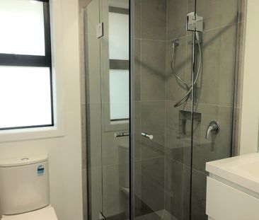 Exquisite, near new, three-bedroom residence your new home. - Photo 4