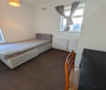 Station Road (Room 2), Beeston, NG9 2AZ - Photo 4