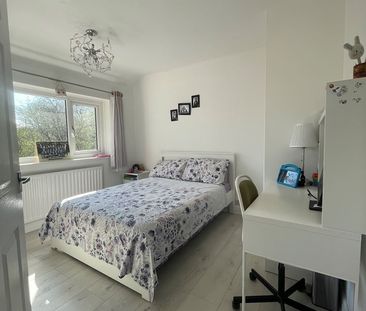 3 Bed Semi-Detached House, Brookhill Avenue, LS17 - Photo 6