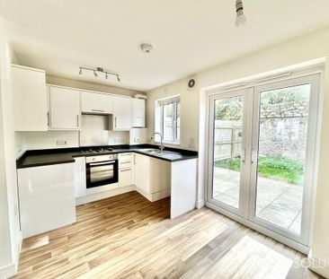 2 bedroom terraced house to rent - Photo 1
