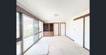 Comfortable Family Home in Quiet Location - Photo 3