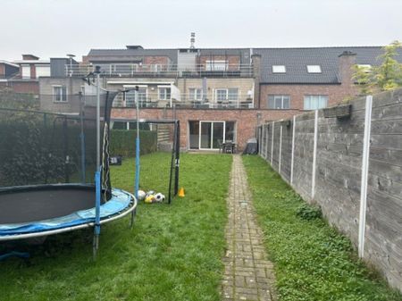 Gelijkvloers appartement met tuin en garage! - Photo 2