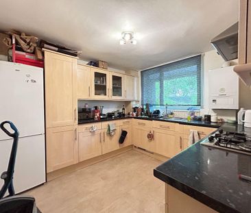 3 bedroom apartment to rent - Photo 1