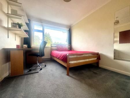 5 Bed Student Home - 43 Kemsing Gardens - Photo 3