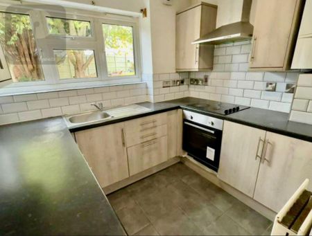 1 bedroom flat to rent - Photo 3