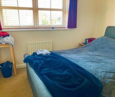 Balmoral Drive, NN13 - Photo 2