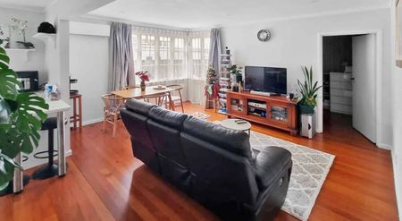 11A Fruitvale Rd, New Lynn - $590PW - Photo 5