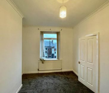 2 bedroom semi-detached house to rent - Photo 4