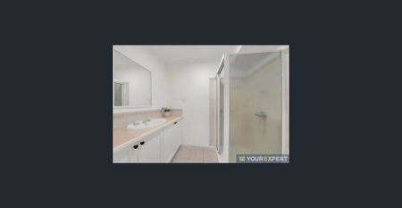 Immaculate Family Residence in an Exceptional Location - Photo 2