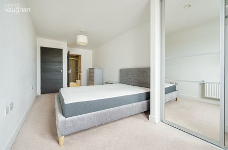 3 bedroom apartment to rent - Photo 5