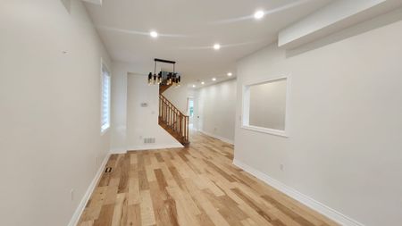 For Lease - 51 Waldron Crescent, Richmond Hill, Ontario - Photo 2