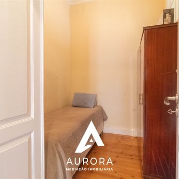 Andar de Moradia T4 - Photo 1