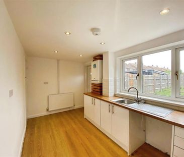 3 bedroom terraced house to rent - Photo 6