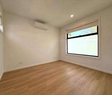 Effortless lifestyle in a great location! - Photo 4