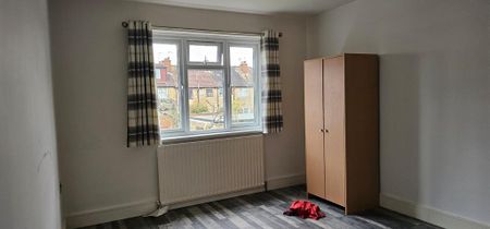 3 bedroom flat to rent - Photo 5