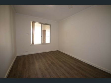 CHARMING HOME IN SILVER SANDS , WALK TO BEACH - Photo 3