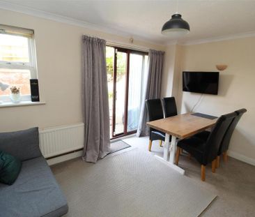 4 bedroom terraced house to rent - Photo 3