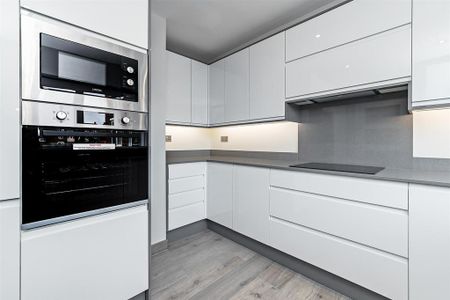 3 bedroom maisonette to rent - Photo 3